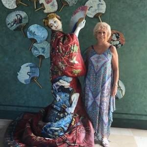 Meet your Posher, Maxine